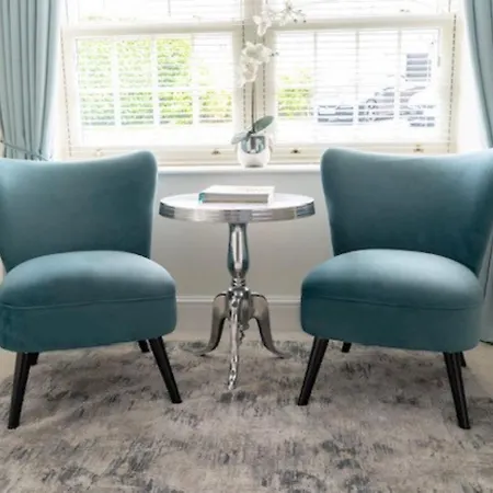 Отель Beckwith House *